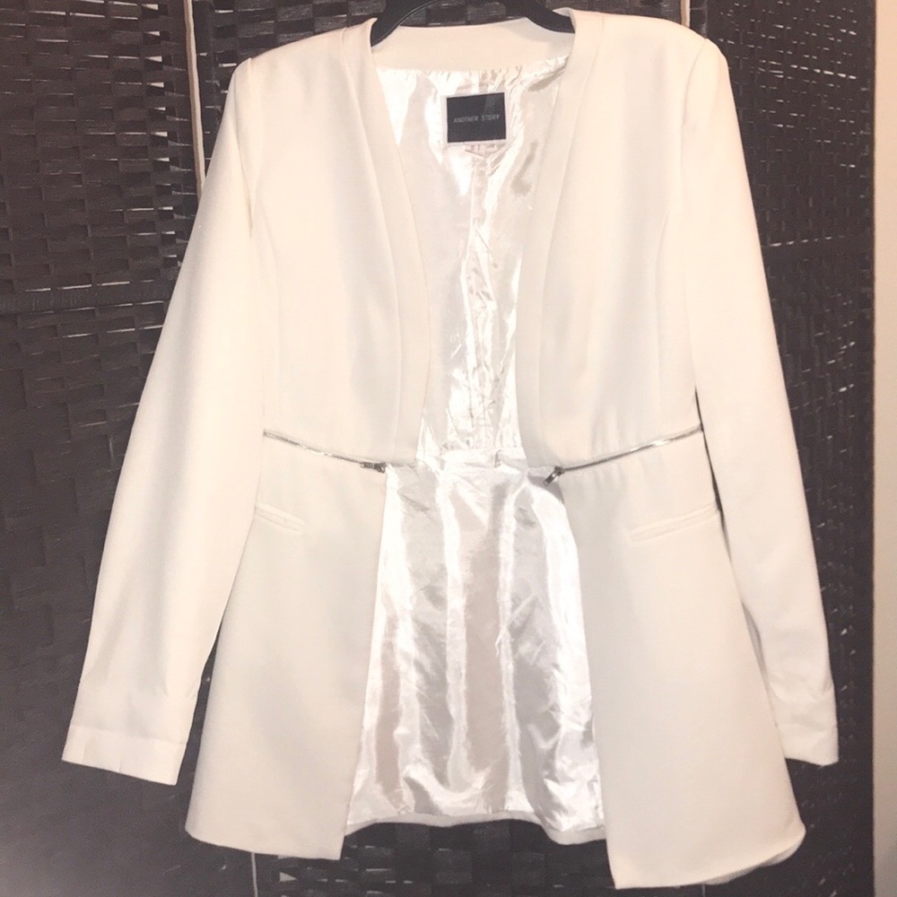 Off white blazer